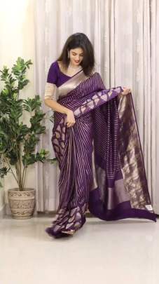 BEAUTIFUL RICH PALLU & JACQUARD WORK Lichi Silk Saree