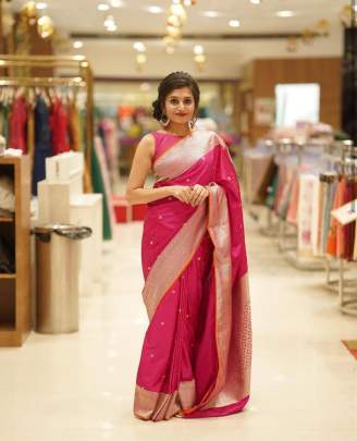 BEAUTIFUL RICH PALLU & JACQUARD WORK  Lichi Silk Saree