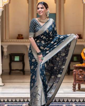  BEAUTIFUL RICH PALLU & JACQUARD WORK ON ALL OVER THE SAREE. Lichi Silk Saree