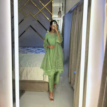 DESIGNER WEAR EXCLUSIVE 3 PIECE SUIT 010