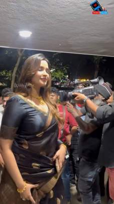 EXCLUSIVE JACQUARD BORDER. Lichi Silk Saree