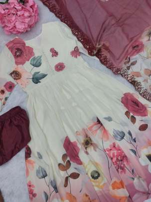 Featuring beautiful Heavy Suit Cotton kurti seat 