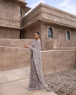 NEW BOLLYWOOD BLOCKBUSTER DESIGNING SAREE sattin silk designer saree