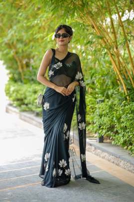 bharti flowers  Party wear saree