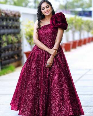 orgeous One-Shoulder Soft Net Gown gown